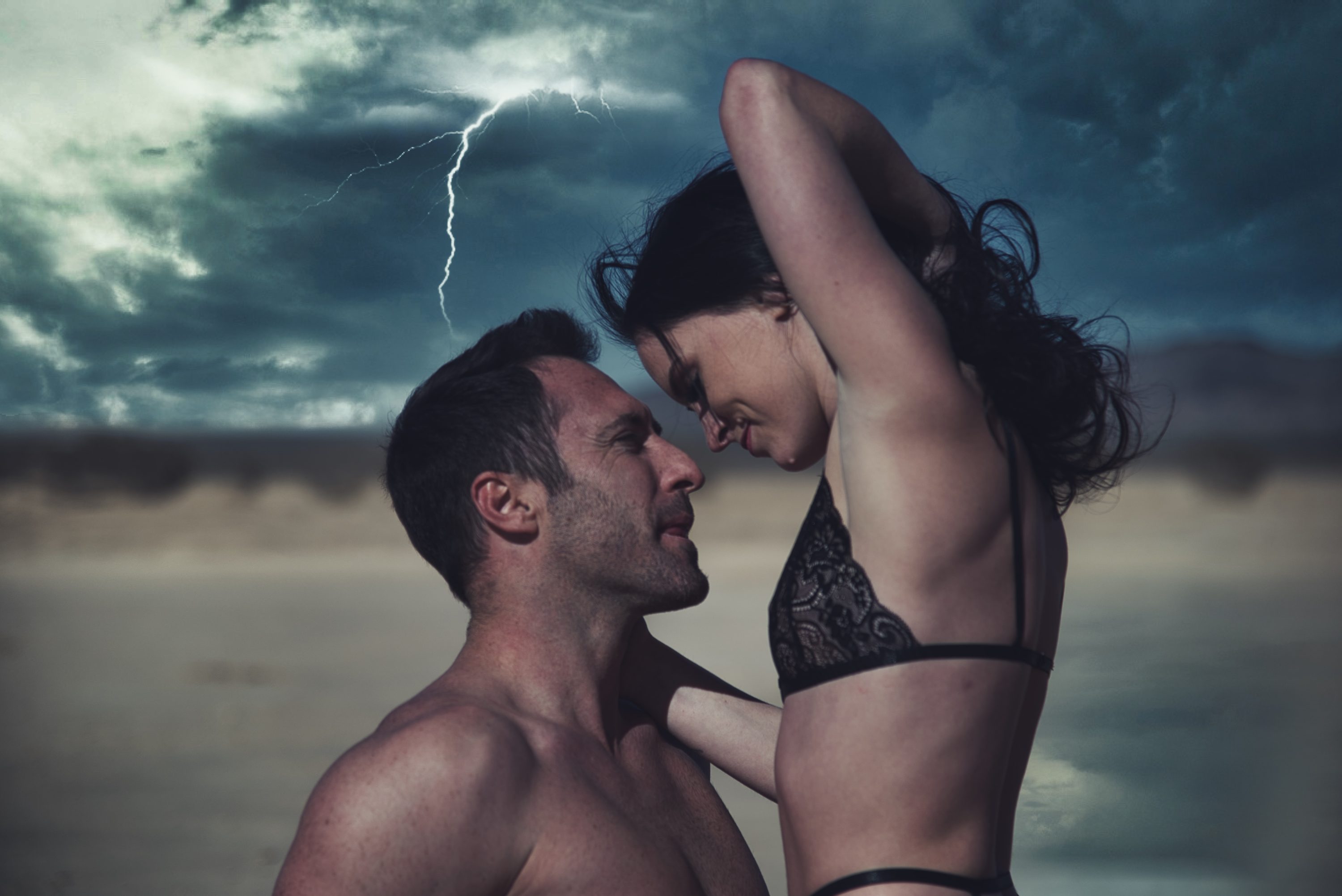 Couples Erotic Boudoir: 4 Ways to Preserve Your Genuine Connection